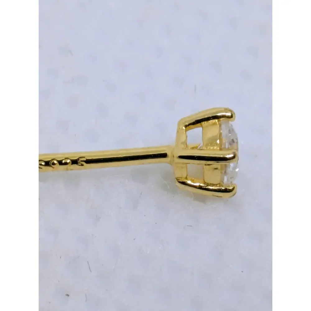 Brand new with tag unisex 0.25ctw Moissanite pushback stud earrings.